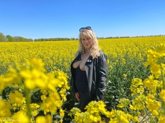 Sweet Susi - Leather Milf Gallery