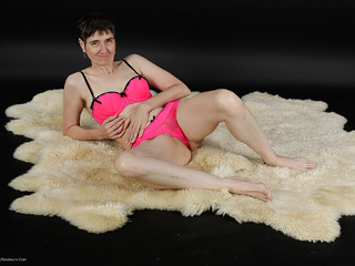 Hot Milf - Posing In A Pink Bikini Pt1