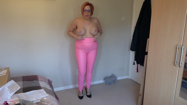 Curvy Claire - Sexy Outfit Unboxing Pt3 video