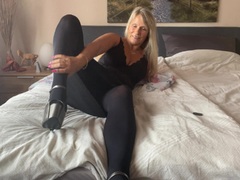 Sweet Susi - The Tights Season Has Started Video