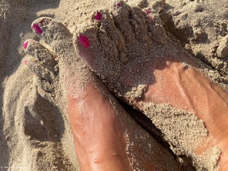 Sweet Susi - Red Pantie & My Bare Feet