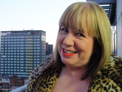 SpeedyBee - Birmingham Bareback Orgy Pt1 Video