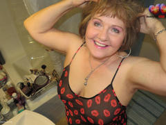 Busty Bliss - Hot Lips On Fire Gallery