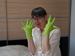Hot Milf - Latex Gloves Gallery