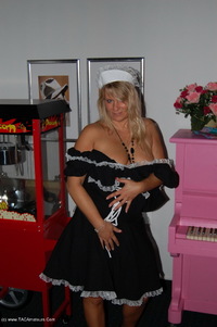 French Maid At The Popcorn Machine featuring Sweet Susi