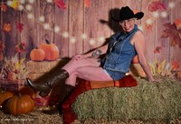 Cowgirl featuring Barby Slut