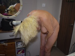 Dimonty - Hair Dryer  Make-up Gallery