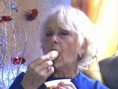 Sparkle - Imagine this banana was your cock Video