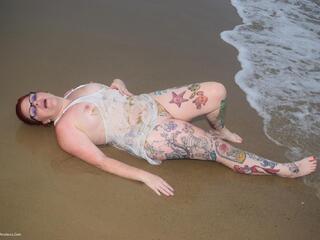 Phillipas Ladies - Mollie Foxxx Playing In The Sea