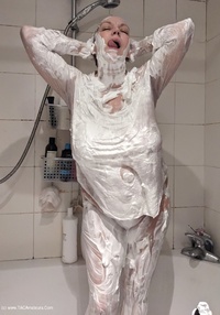 Shaving Foam Fun featuring Layla Bird