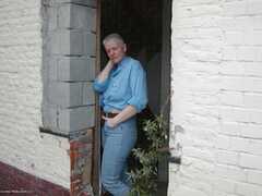 Tiffany Pearl - Blue Jeans Gallery