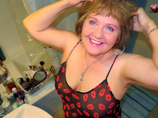 Busty Bliss - Granny Panties Jack Off Gallery