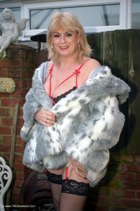 Fur Coat Flashing featuring Dimonty