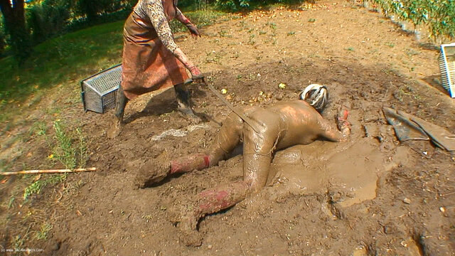 Mary Bitch - In The Mud With Helga Pt2 video