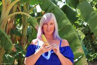 Royal Blue Bananas Pt1 featuring Melody Free Pic 1