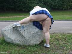 Lexie Cummings - Lexie Flashes Her Arse Gallery