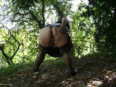 Lexie Cummings - Lorry Park Flashing Butt Plug Gallery