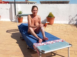Marta Style - Oiling my naked body