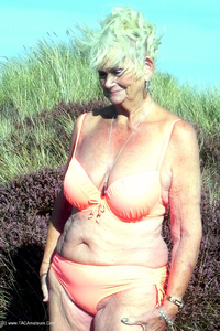 Granny Sparkle At The Beach featuring Sparkle