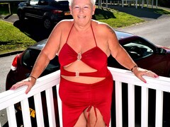 Princess Peachy - Sexy Red Dress Gallery