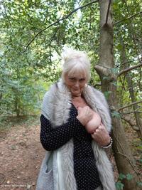 Flashing In The Woods featuring Sparkle