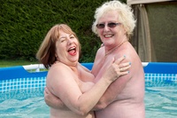 Fun In The Pool featuring SpeedyBee