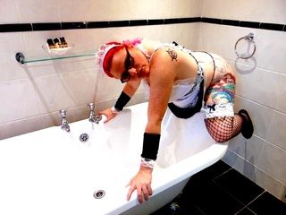 Mollie Foxxx - Naughty Maid In The Bath Gallery