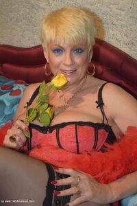 Be My Valentine featuring Dimonty