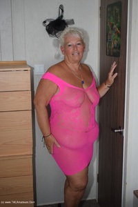 Peachy In Pink featuring Princess Peachy